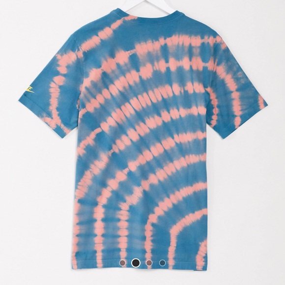 Nike - Picture 2 of 4